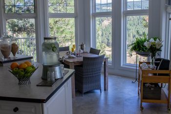 Scenic Canyon Ranch And Retreat Bed & Breakfast Kelowna Dış mekan fotoğraf